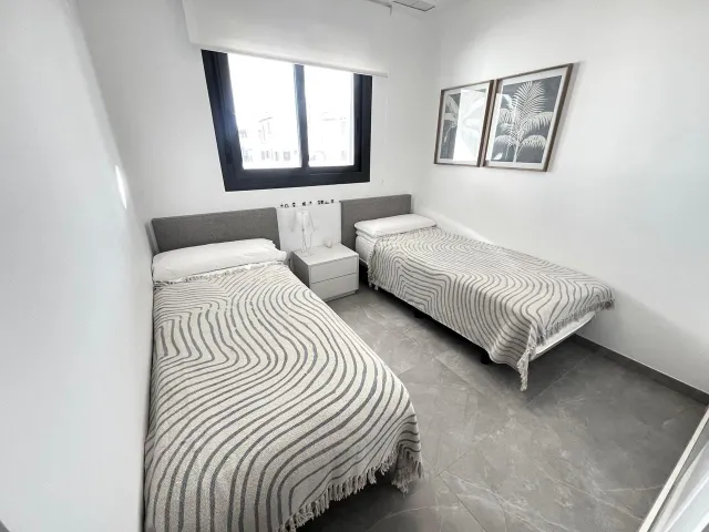 Apartamento de 2 dormitorios y 1 baño en Playa Flamenca (Orihuela Costa) — 14