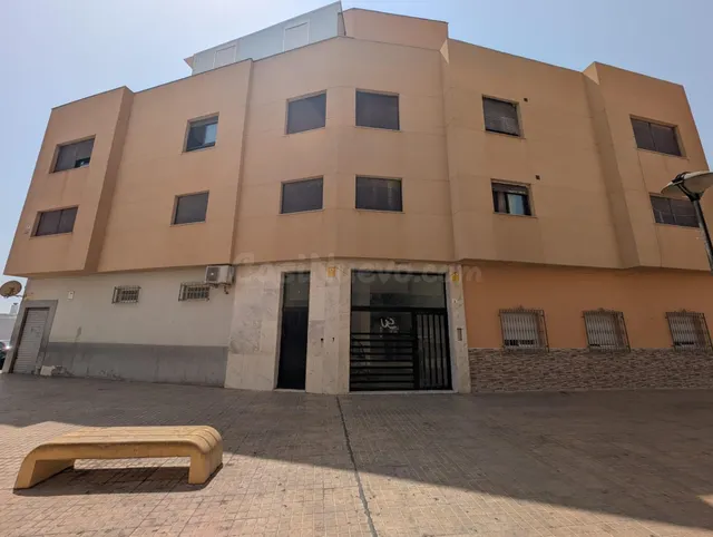 Se vende piso de dos dormitorios en Las Norias de Daza con p