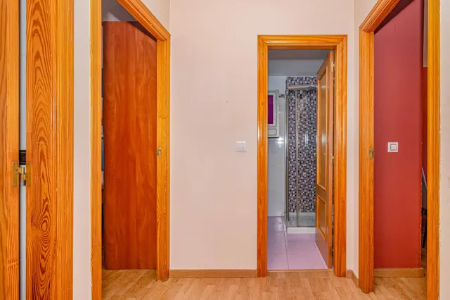 Luminoso piso de 2 dormitorios con garaje y terraza acristalada — 22