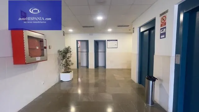 Se vende o alquila local totalmente diafano en Zona Franca — 15