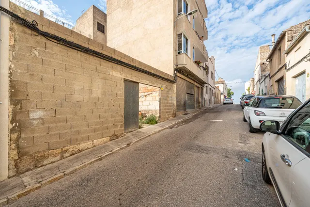 SOLAR URBANIZABLE EN MANACOR. — 23