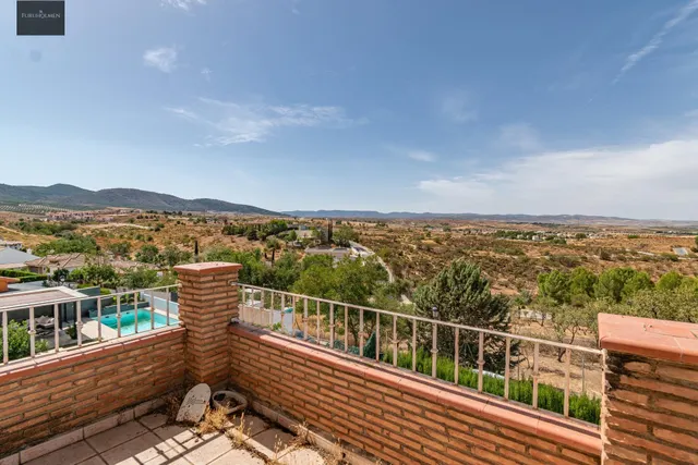 🏡 Tu refugio en la Urbanización Cortijo de la Luz — 38