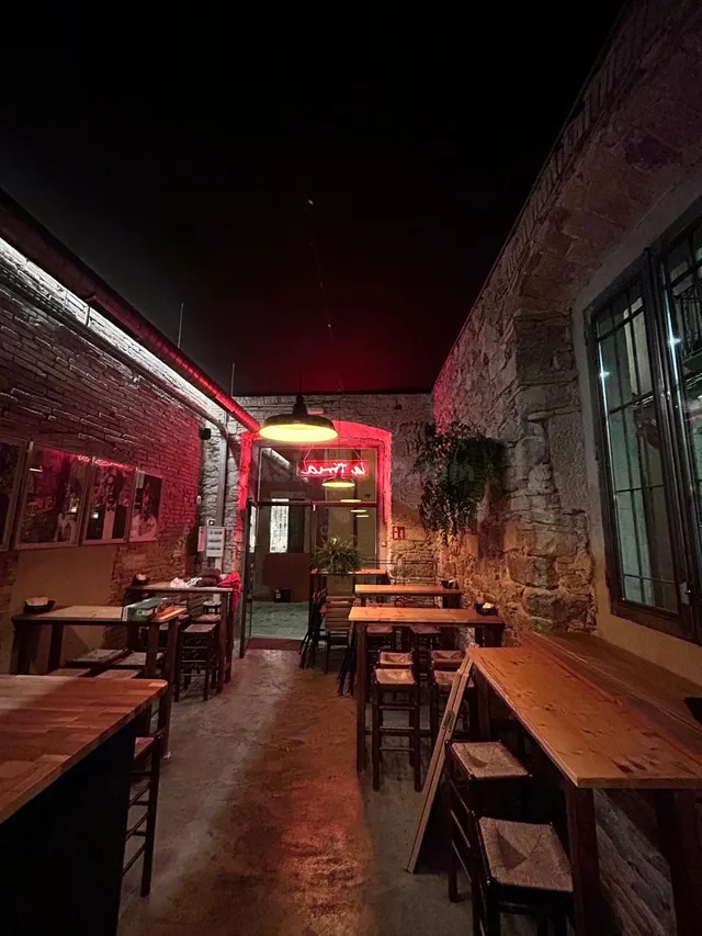Traspaso de bar de tapas y musical en el centro de Girona — 3