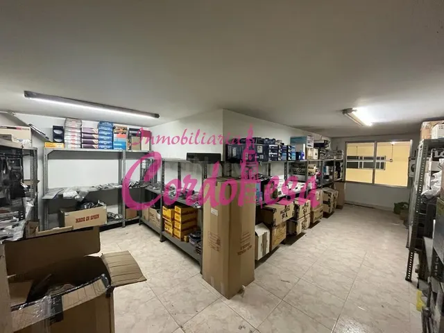 Local comercial 290m² en venta - Av. Barcelona - Viñuela - R - foto 2