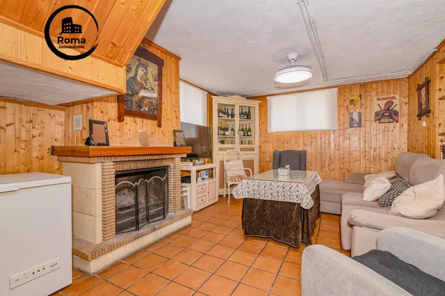 ¡AMPLIA CASA DE 4 DORMITORIOS, 3 BAÑOS Y CALEFACCIÓN CENTRAL EN LA ZUBIA! ✨ — 28