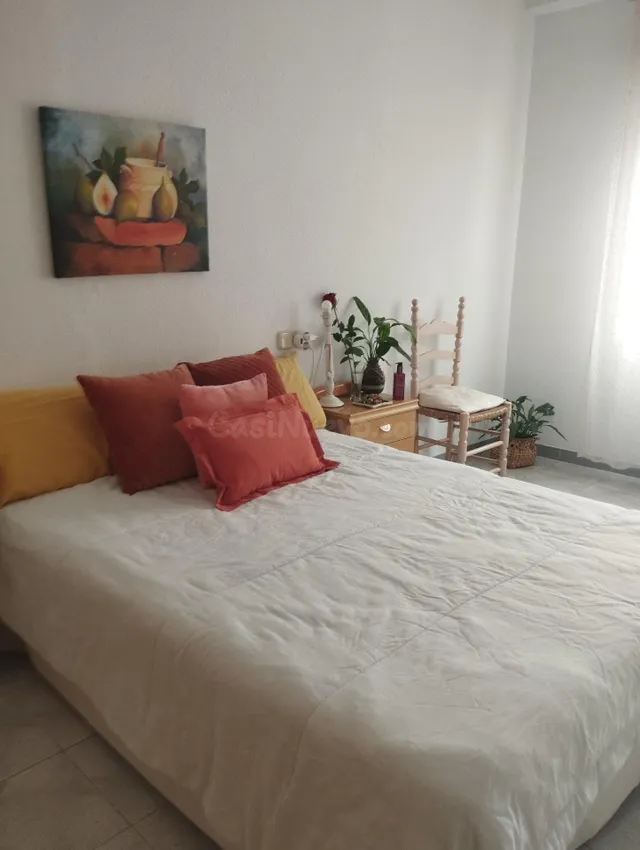 CO-LIVING EN AYORA - PRECIO 300 EUROS POR habitación, CON GA - foto 4