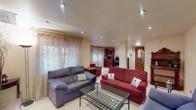 Piso 5 habitaciones 207m² en alquiler - Estación — 23