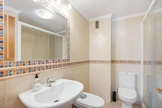 Piso reformado y listo para entrar a vivir en Urbanización Las Marismas. — 20