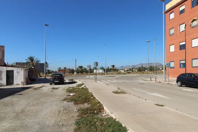 Parcela en venta  de terreno urbano de 140,97 m2 en partida de  carrús frente l'aljub — 3