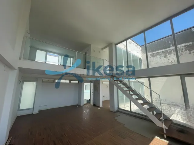 Venta de Oficina Tipo Dúplex + 2 plazas de PK + 1 Trastero e