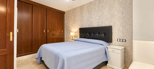Piso con terraza y piscina en El Terreno, Palma - foto 4