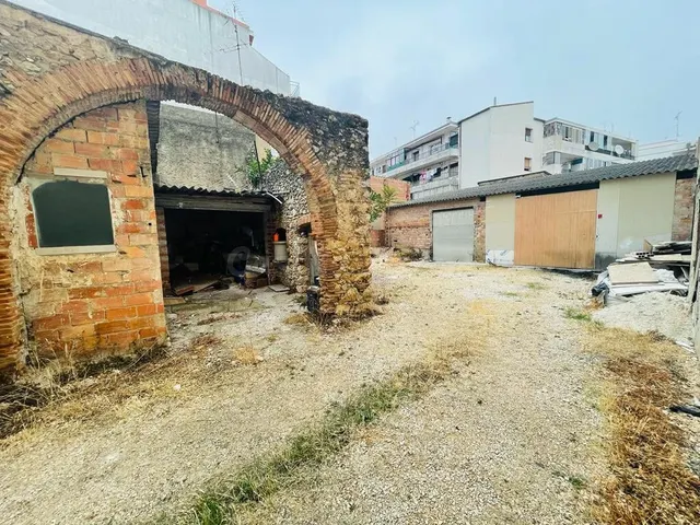 Terreno urbano edificable en Figueres. — 2