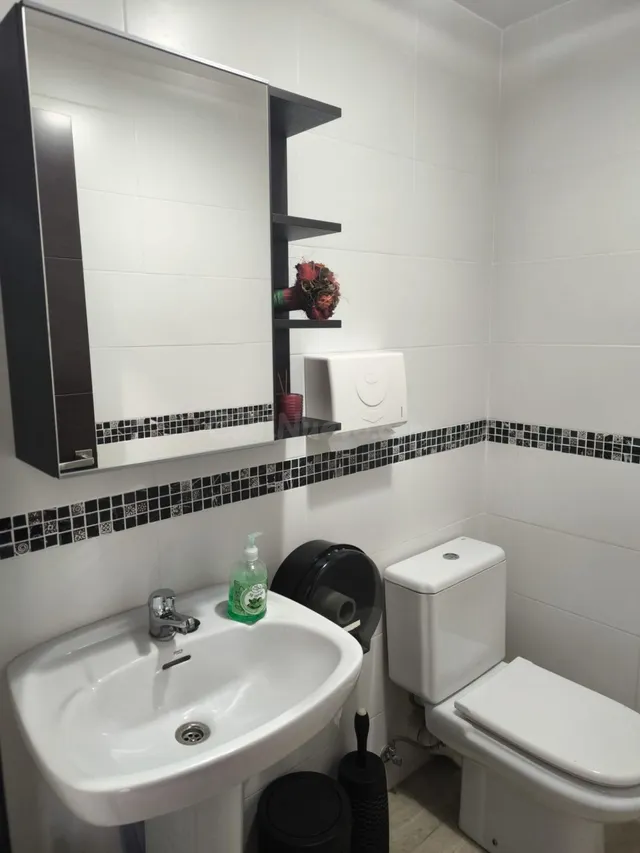 Local comercial en funcionamiento en Collado Mediano - foto 4