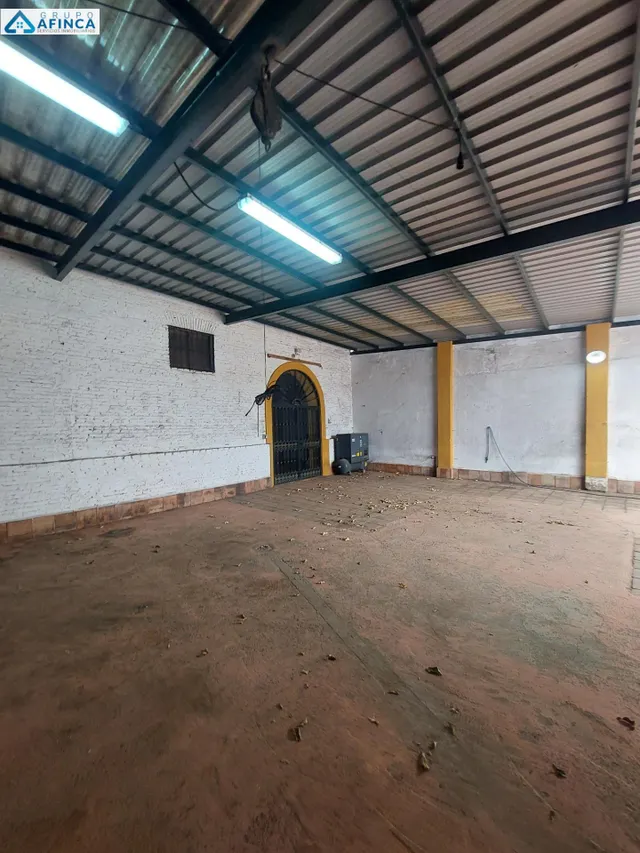 Bodega a la venta de 800 metros cuadrados — 31