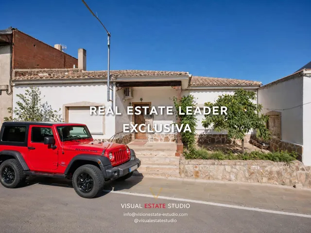 VISO DEL MARQUÉS: UNA CASA CON MEDIDAS DE PALACIO DE PUEBLO 