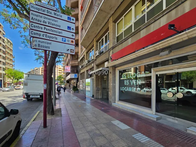 LOCAL COMERCIAL EN ZONA RICARDO VINYES — 2