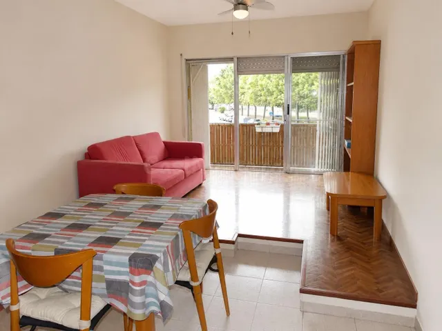 Piso de 1 dormitorio en Amposta, con ascensor y balcón - foto 4