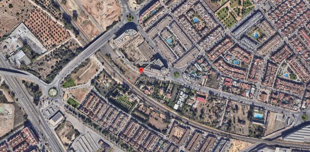 Parcelas urbanas con proyecto y licencia en Dos Hermanas - foto 2