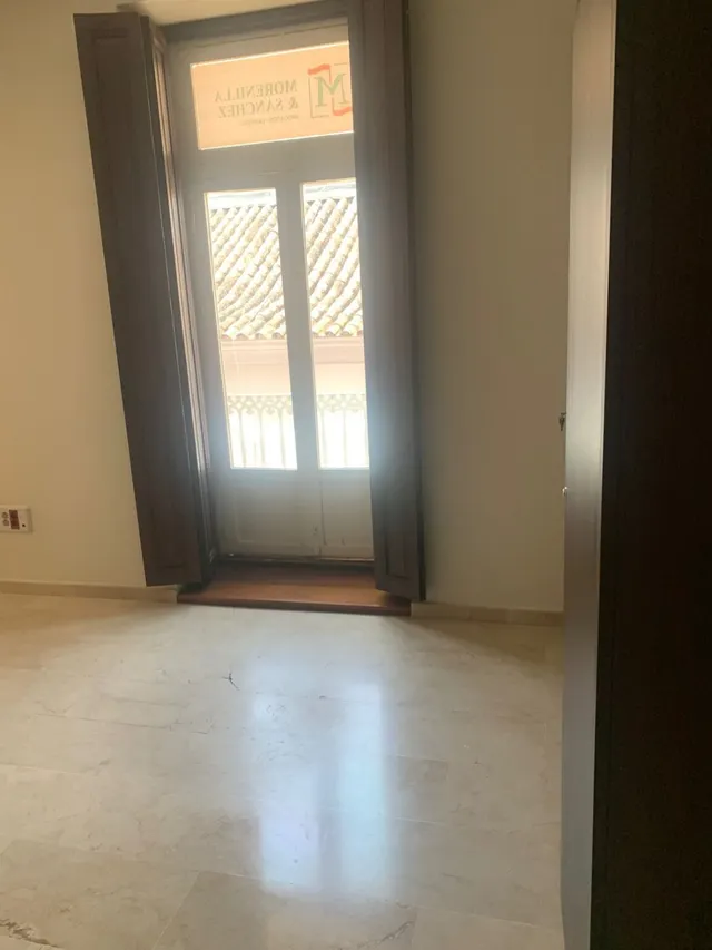Inmocartago alquila oficina en el centro de Cartagena, lista para entrar a trabajar — 5