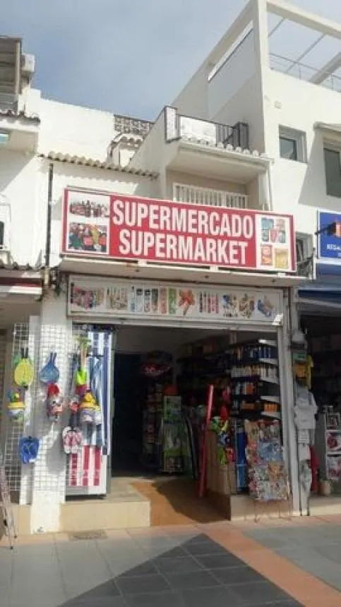 Local comercial en venta en plena zona turística de La Carih