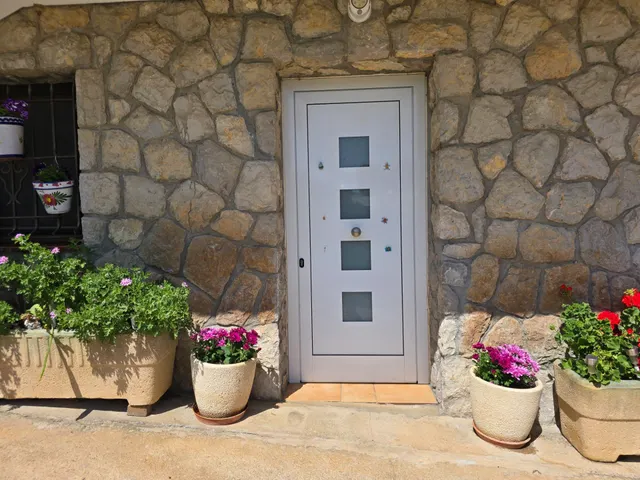 Distinción, privacidad y estilo en el corazón de Canyelles – Una finca excepcional — 36