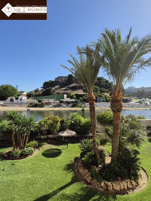 PISO JUNTO AL MAR CON VISTAS TOTALMENTE RENOVADO — 23