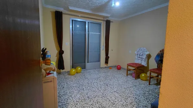 Vivienda unifamiliar con dos viviendas independientes, terraza y almacén en Cañada — 9