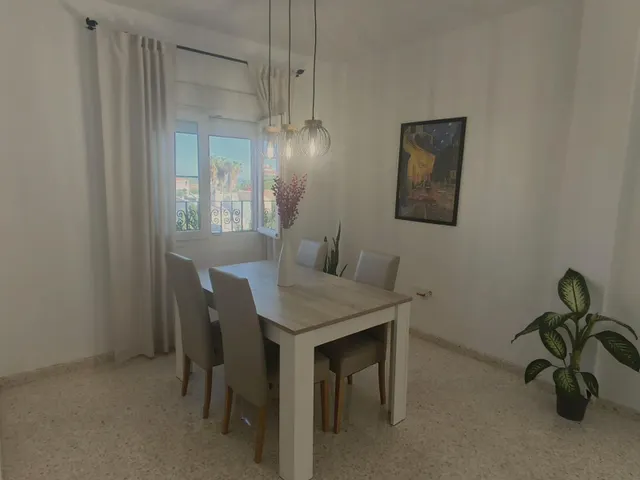Casa pareada con piscina privada en zona tranquila — 9