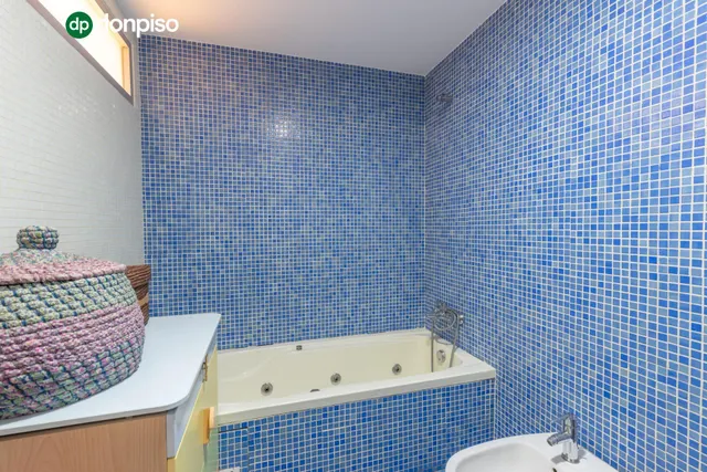 Espacio, confort y calidad: magnífica vivienda unifamiliar adosada — 40