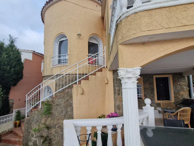 Encanto mediterráneo con vistas al mar – Villa con licencia  - foto 5