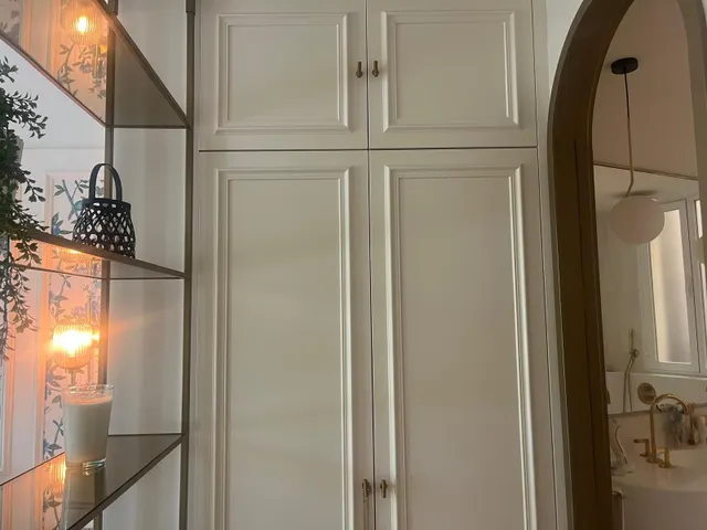 Se alquila piso señorial en la calle Velázquez totalmente exterior  con 8 balcones a la calle — 39