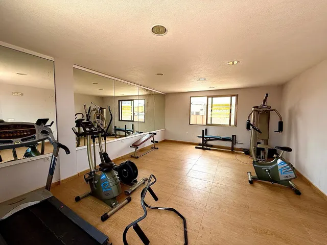 Apartamento de 2 dormitorios con plaza de aparcamiento y trastero. — 20