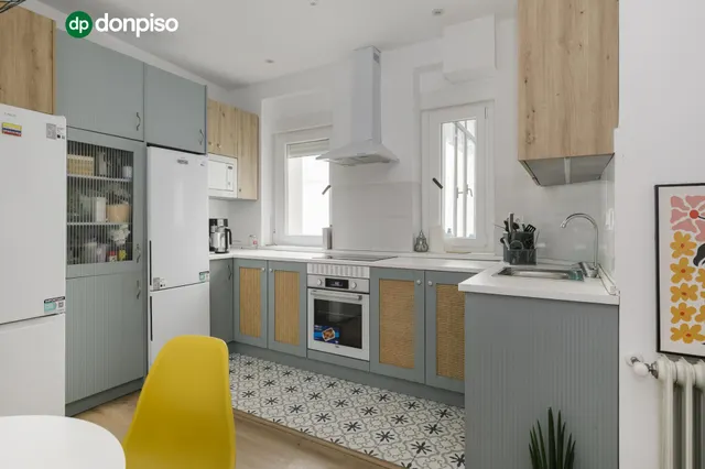 EXCLUSIVO PISO DE 253 m2 EN GRANADA CENTRO – 2.800 €/MES DE RENTABILIDAD — 11