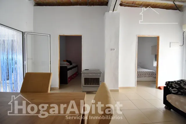 CASA ACOGEDORA Y SEMIREFORMADA CON PATIO — 12