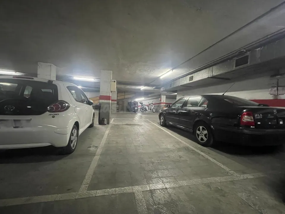 PLAZA DE PARKING JUNTO METRO FONDO
