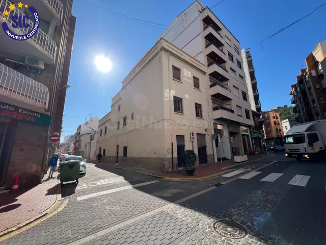Impresionante Casa Señorial en Oliva – Un Lienzo para tu Sue