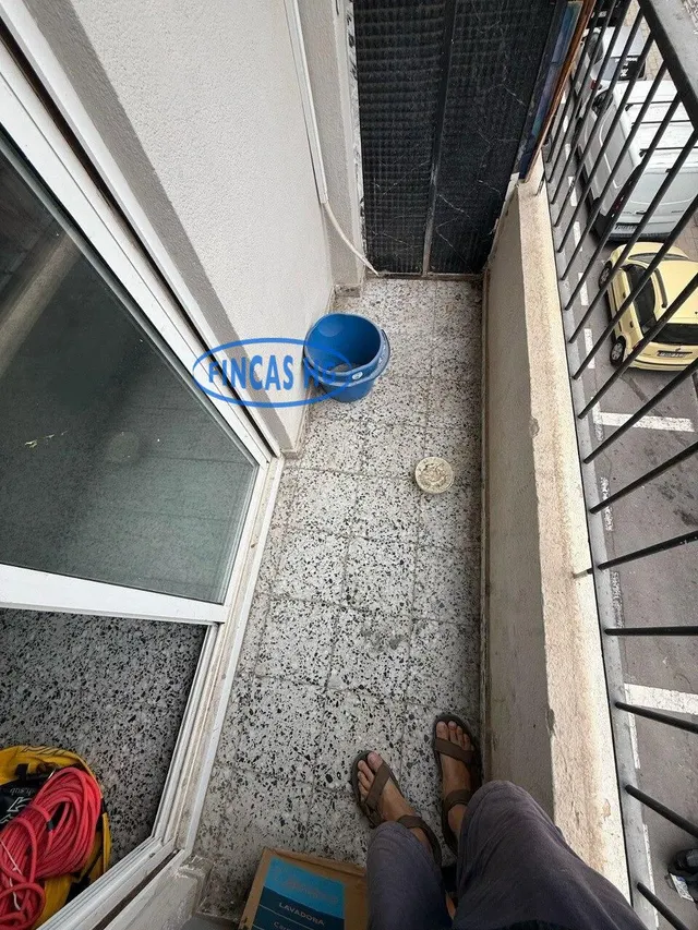 Amplio y luminoso piso reformado ubicado en el barrio de Carolinas junto a la Plaza Castellón — 25