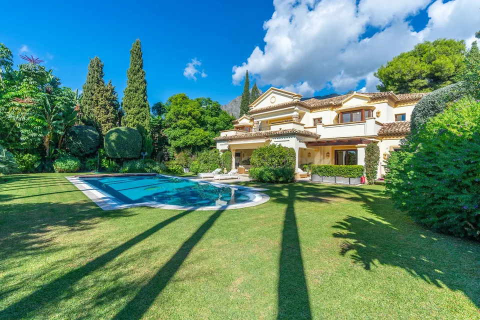 Chalet 7 habitaciones 985m² en venta - Marbella