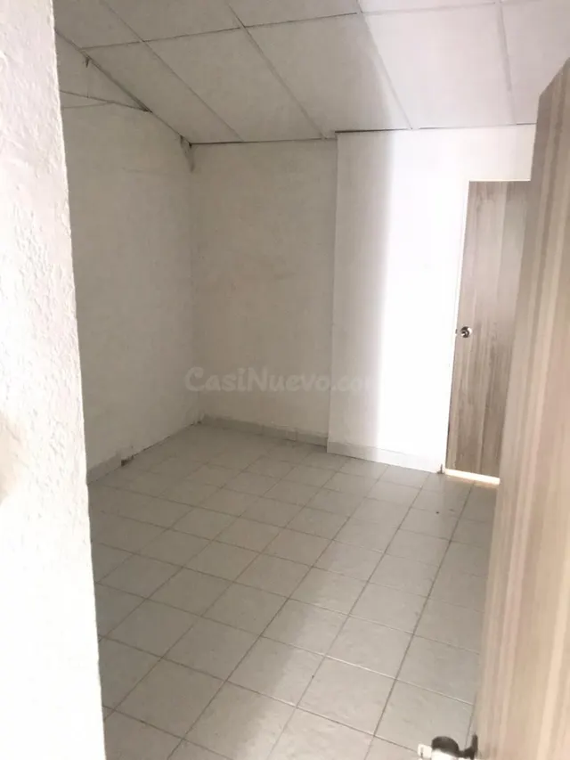 Se vende casa en cerca La Castellana - foto 2