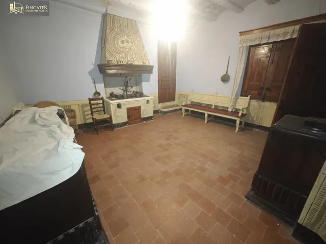 CASA EN CELLA — 20