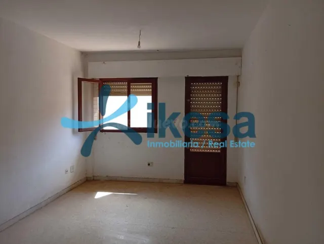 VENTA DE PISO EN BENAHADUX (ALMERÍA) - foto 4