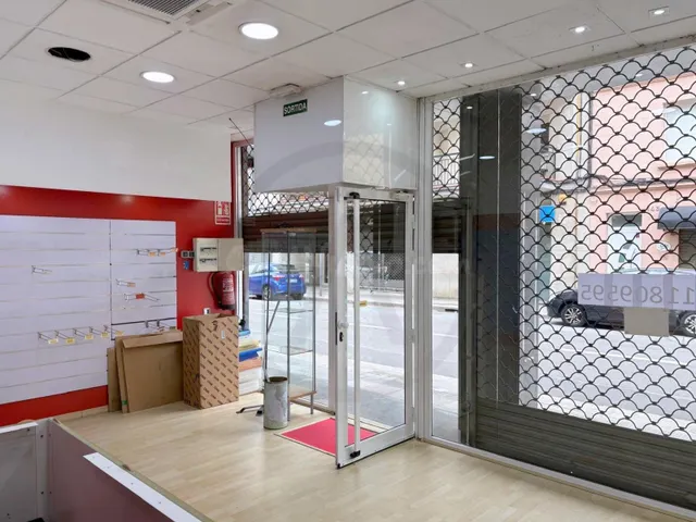 Local comercial 70m² en alquiler - Sant Pere - foto 2