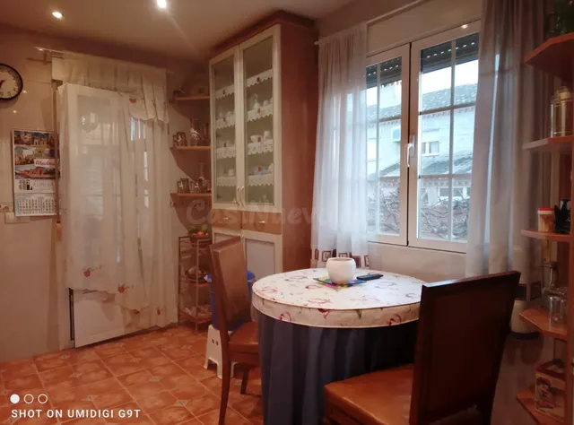 AOC VENDE ADOSADO 4 HAB, 3 BAÑOS, GARAJE Y TRASTERO — 2