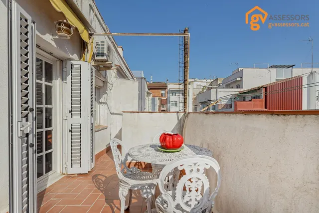 ÁTICO CON 2 habitaciones Y TERRAZA - foto 2