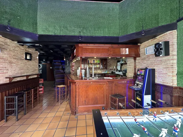 ALG741 - LOCAL COMERCIAL DE 142M2 EN LA PLAZA DEL CARBÓ DE A - foto 3