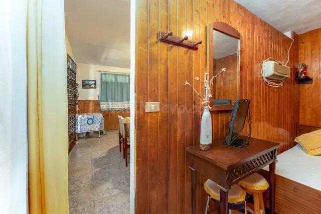 Finca rústica con casa terrera y vistas al mar en tierra del trigo, los silos — 12