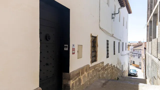 Venta de Casa Palacio señorial en Épila. — 2