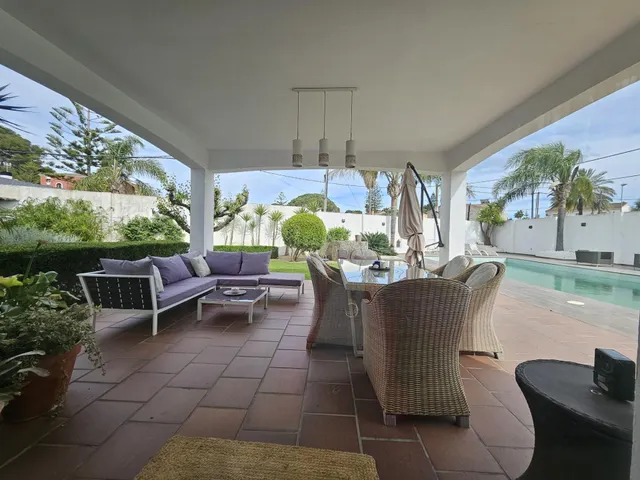 SE VENDE CHALET INDEPENDIENTE DE CUATRO habitaciones EN ALGE - foto 3