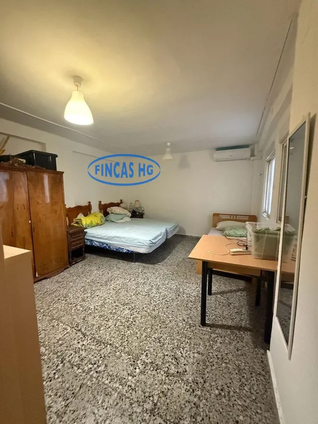 Amplio y luminoso piso reformado ubicado en el barrio de Carolinas junto a la Plaza Castellón — 24