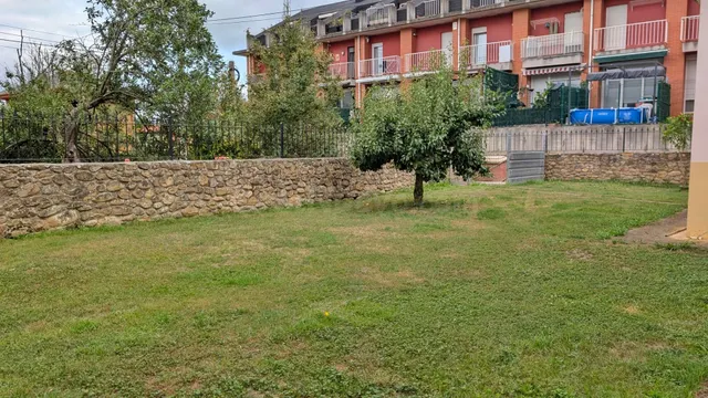 VIVIENDA Y NEGOCIO EN PIELAGOS — 4